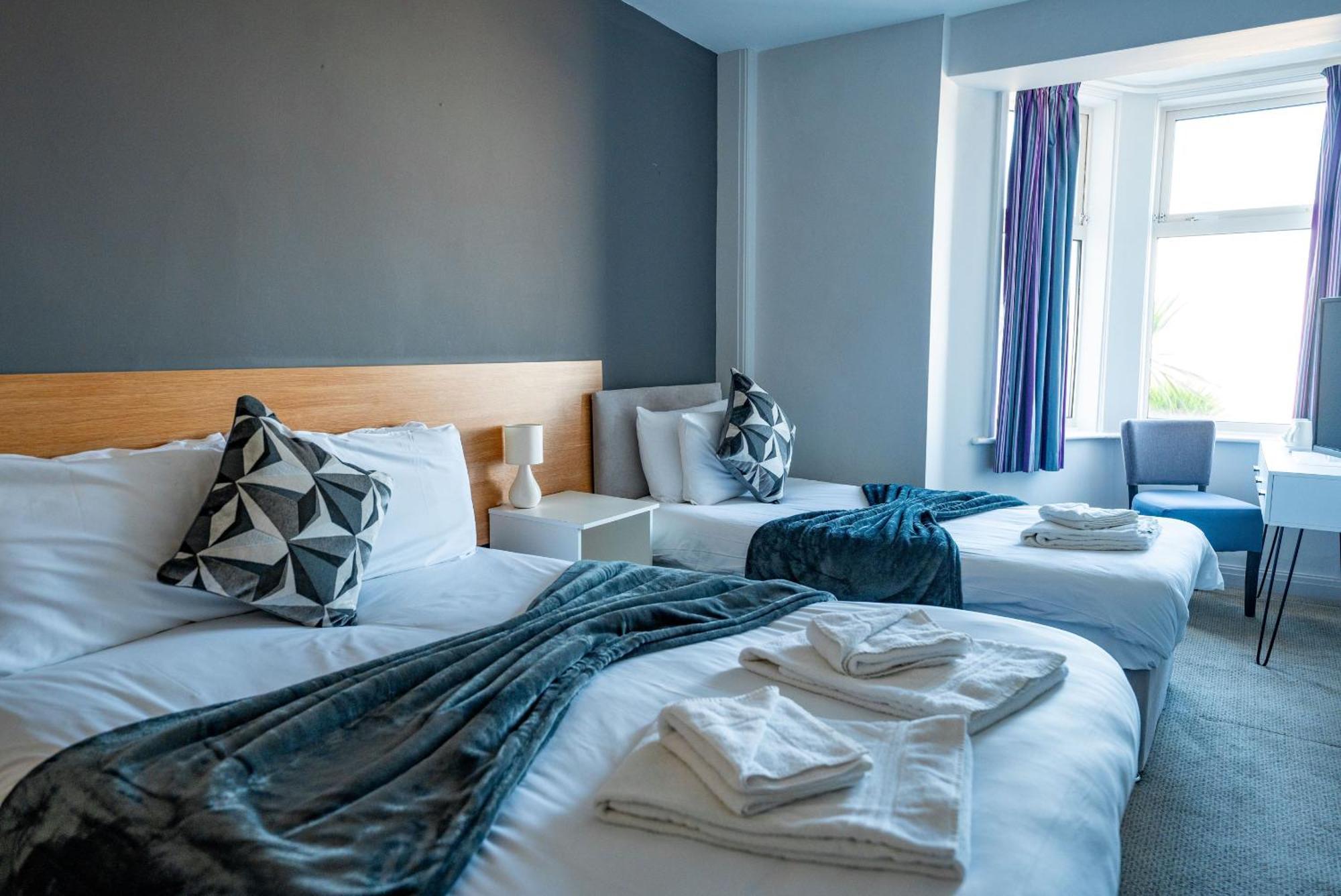 The Strathmore Hotel มอร์คัมบ์ ภายนอก รูปภาพ