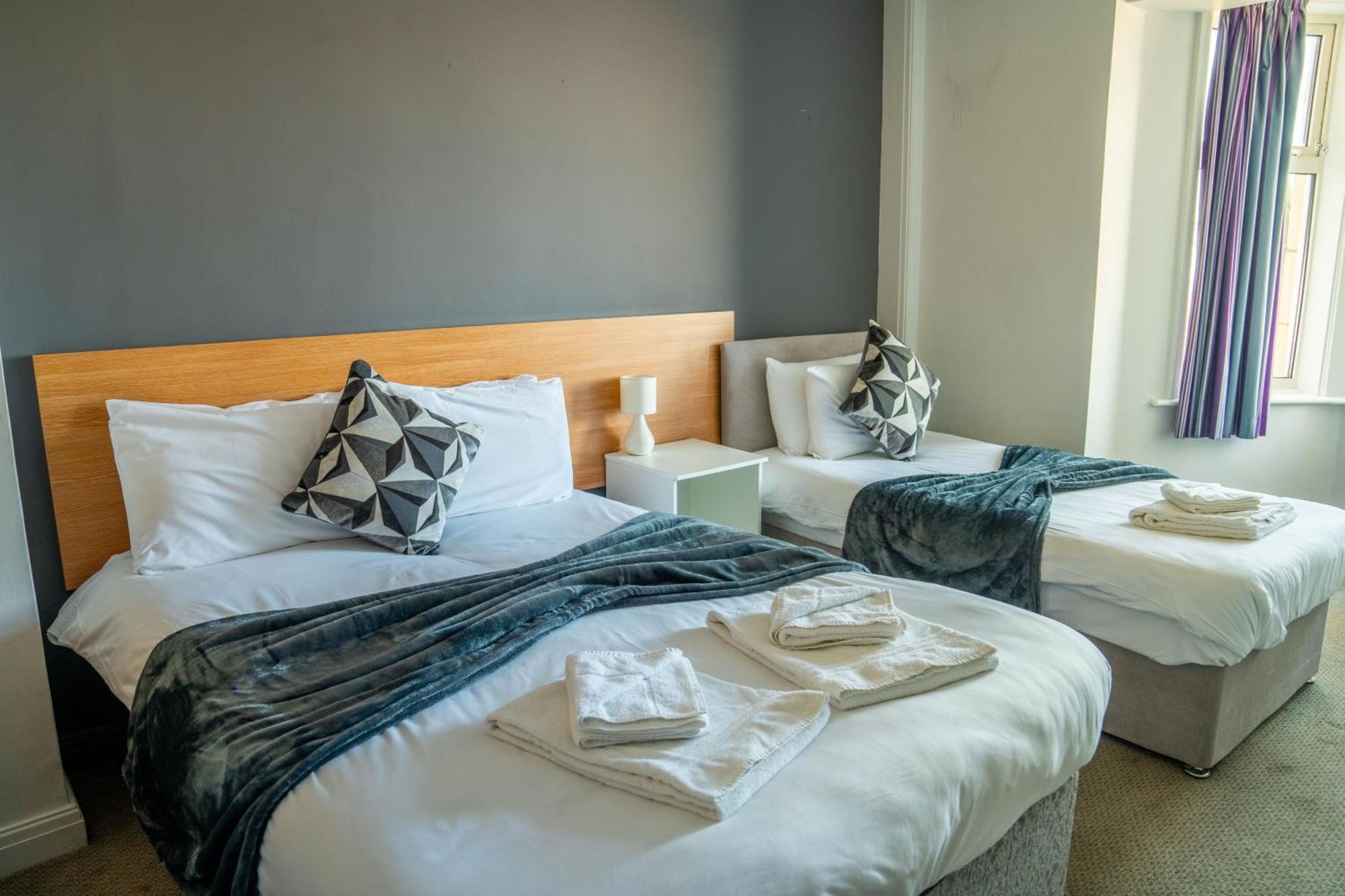 The Strathmore Hotel มอร์คัมบ์ ภายนอก รูปภาพ