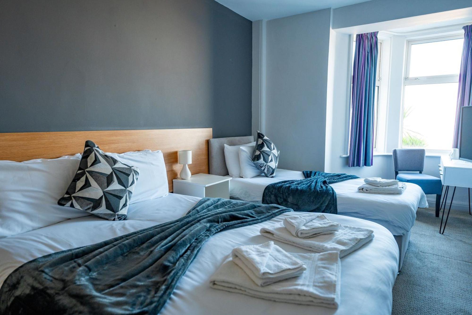 The Strathmore Hotel มอร์คัมบ์ ภายนอก รูปภาพ